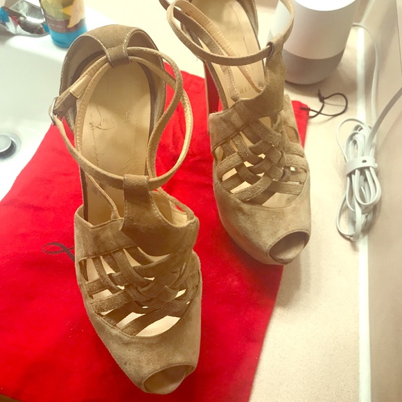 Louboutin Carlota - Picture 1 of 7